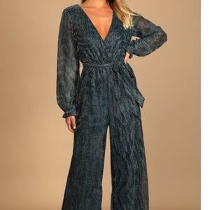 Lulu’s Black Metallic Wide Leg Jumpsuit in Size XS